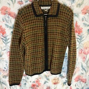 Women's V-Neck Sweater - Brown and Black